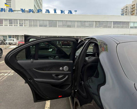 Чорний Мерседес Е-Клас, об'ємом двигуна 1.99 л та пробігом 100 тис. км за 23499 $, фото 4 на Automoto.ua