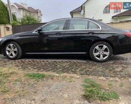 Черный Мерседес Е-Класс, объемом двигателя 2 л и пробегом 387 тыс. км за 24000 $, фото 16 на Automoto.ua