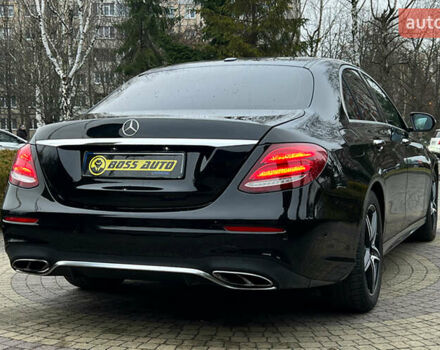 Черный Мерседес Е-Класс, объемом двигателя 1.99 л и пробегом 102 тыс. км за 23300 $, фото 6 на Automoto.ua