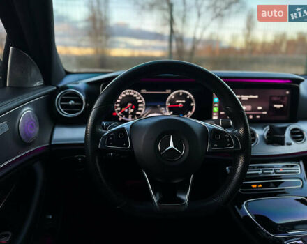 Чорний Мерседес Е-Клас, об'ємом двигуна 1.95 л та пробігом 357 тис. км за 23500 $, фото 60 на Automoto.ua