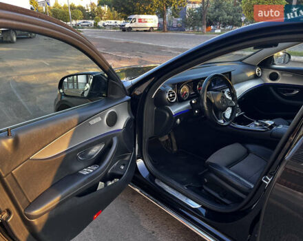 Мерседес Е-Класс 2016 в Луцке на Automoto.ua Черный Мерседес Е-Класс, объемом двигателя 1.95 л и пробегом 182 тыс. км за 26099 $, фото 37 на Automoto.ua