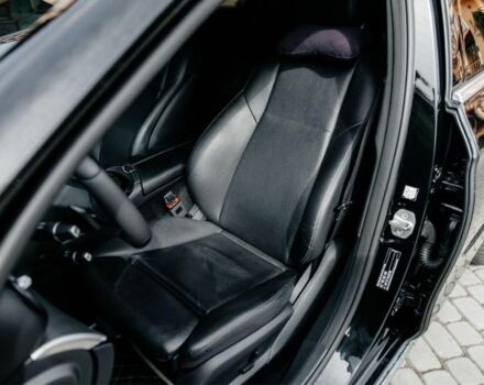 Черный Мерседес Е-Класс, объемом двигателя 2 л и пробегом 340 тыс. км за 22500 $, фото 4 на Automoto.ua