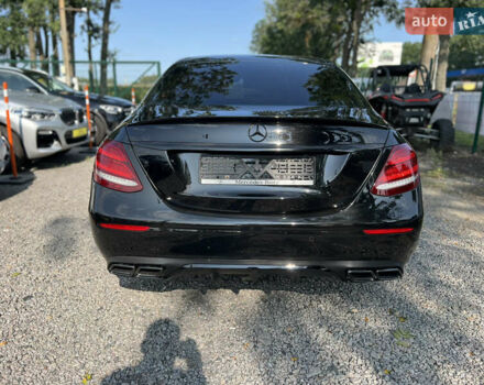 Черный Мерседес Е-Класс, объемом двигателя 2 л и пробегом 186 тыс. км за 28900 $, фото 5 на Automoto.ua