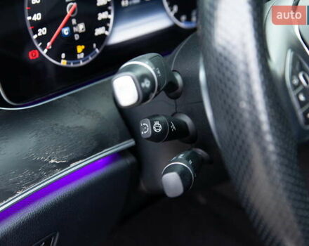 Черный Мерседес Е-Класс, объемом двигателя 2 л и пробегом 184 тыс. км за 26300 $, фото 25 на Automoto.ua