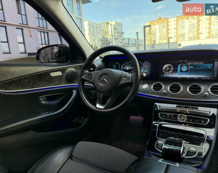 Чорний Мерседес Е-Клас, об'ємом двигуна 2 л та пробігом 310 тис. км за 23000 $, фото 13 на Automoto.ua