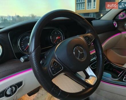 Черный Мерседес Е-Класс, объемом двигателя 1.95 л и пробегом 196 тыс. км за 27500 $, фото 33 на Automoto.ua