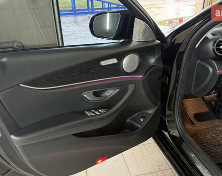 Черный Мерседес Е-Класс, объемом двигателя 1.95 л и пробегом 187 тыс. км за 27900 $, фото 11 на Automoto.ua