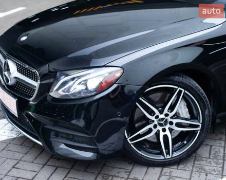 Черный Мерседес Е-Класс, объемом двигателя 2 л и пробегом 184 тыс. км за 26300 $, фото 1 на Automoto.ua