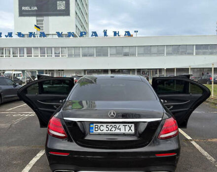 Чорний Мерседес Е-Клас, об'ємом двигуна 1.99 л та пробігом 100 тис. км за 23499 $, фото 11 на Automoto.ua