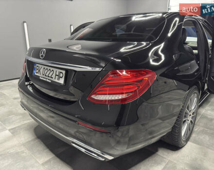 Черный Мерседес Е-Класс, объемом двигателя 2 л и пробегом 197 тыс. км за 29999 $, фото 75 на Automoto.ua