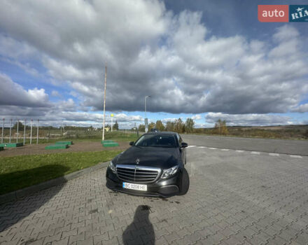Мерседес Е-Класс 2017 в Коломые на Automoto.ua Черный Мерседес Е-Класс, объемом двигателя 1.95 л и пробегом 167 тыс. км за 28888 $, фото 28 на Automoto.ua