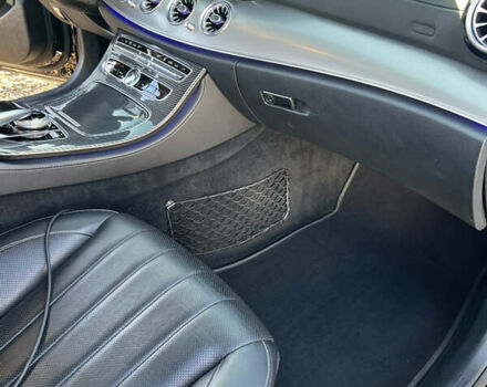 Мерседес Е-Клас 2017 у Луцьку на Automoto.ua Чорний Мерседес Е-Клас, об'ємом двигуна 1.95 л та пробігом 240 тис. км за 35000 $, фото 11 на Automoto.ua