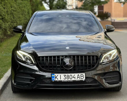 Черный Мерседес Е-Класс, объемом двигателя 1.95 л и пробегом 224 тыс. км за 30000 $, фото 6 на Automoto.ua
