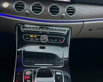 Мерседес Е-Класс 2017 в Харькове на Automoto.ua Черный Мерседес Е-Класс, объемом двигателя 1.99 л и пробегом 136 тыс. км за 32000 $, фото 5 на Automoto.ua