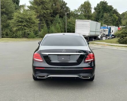 Черный Мерседес Е-Класс, объемом двигателя 2 л и пробегом 59 тыс. км за 6800 $, фото 4 на Automoto.ua