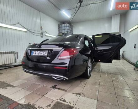 Черный Мерседес Е-Класс, объемом двигателя 1.95 л и пробегом 140 тыс. км за 35000 $, фото 8 на Automoto.ua