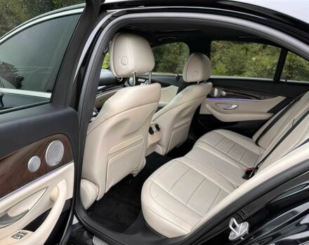 Черный Мерседес Е-Класс, объемом двигателя 2 л и пробегом 59 тыс. км за 6800 $, фото 12 на Automoto.ua