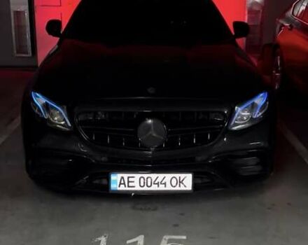Черный Мерседес Е-Класс, объемом двигателя 1.99 л и пробегом 80 тыс. км за 39500 $, фото 2 на Automoto.ua