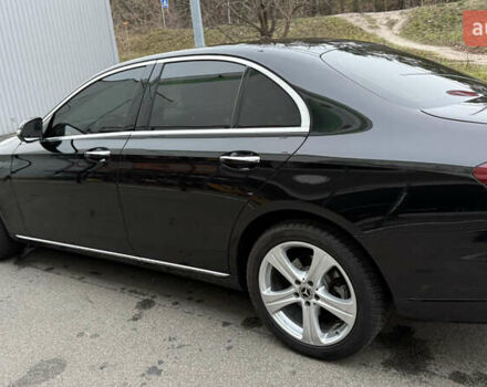 Черный Мерседес Е-Класс, объемом двигателя 2 л и пробегом 190 тыс. км за 26500 $, фото 10 на Automoto.ua