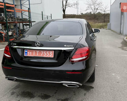 Черный Мерседес Е-Класс, объемом двигателя 2 л и пробегом 190 тыс. км за 26500 $, фото 6 на Automoto.ua