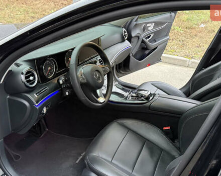 Черный Мерседес Е-Класс, объемом двигателя 2 л и пробегом 190 тыс. км за 26500 $, фото 16 на Automoto.ua