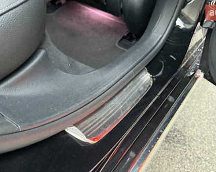 Черный Мерседес Е-Класс, объемом двигателя 2 л и пробегом 190 тыс. км за 26500 $, фото 25 на Automoto.ua