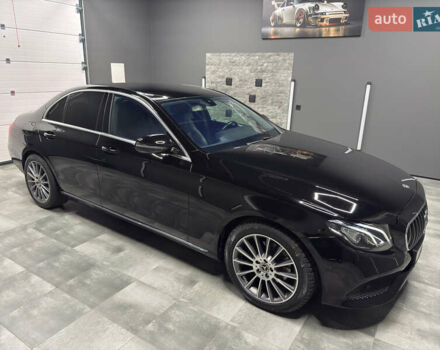 Черный Мерседес Е-Класс, объемом двигателя 2 л и пробегом 197 тыс. км за 29999 $, фото 76 на Automoto.ua