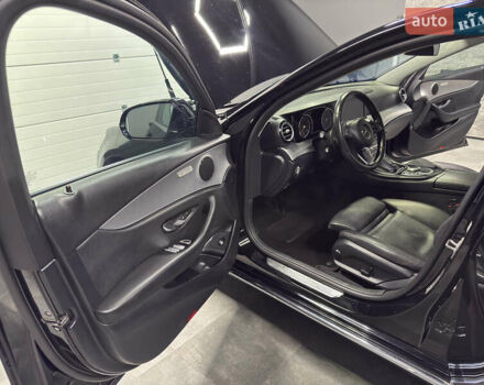 Черный Мерседес Е-Класс, объемом двигателя 2 л и пробегом 197 тыс. км за 29999 $, фото 69 на Automoto.ua