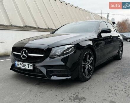 Черный Мерседес Е-Класс, объемом двигателя 1.95 л и пробегом 117 тыс. км за 33000 $, фото 3 на Automoto.ua