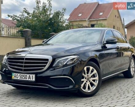 Мерседес Е-Класс 2017 в Мукачеве на Automoto.ua Черный Мерседес Е-Класс, объемом двигателя 1.99 л и пробегом 92 тыс. км за 33900 $, фото 7 на Automoto.ua