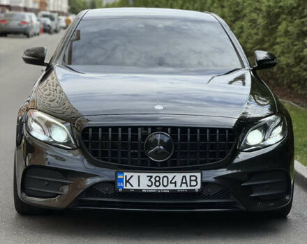 Черный Мерседес Е-Класс, объемом двигателя 1.95 л и пробегом 224 тыс. км за 30000 $, фото 1 на Automoto.ua