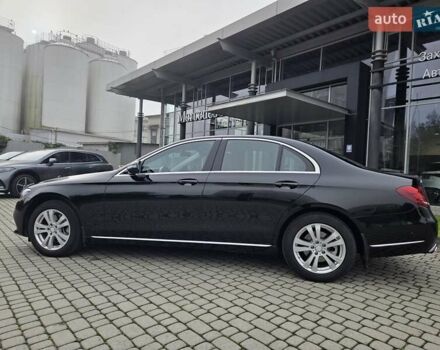 Черный Мерседес Е-Класс, объемом двигателя 1.95 л и пробегом 28 тыс. км за 37000 $, фото 11 на Automoto.ua