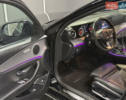 Черный Мерседес Е-Класс, объемом двигателя 2 л и пробегом 197 тыс. км за 29999 $, фото 21 на Automoto.ua