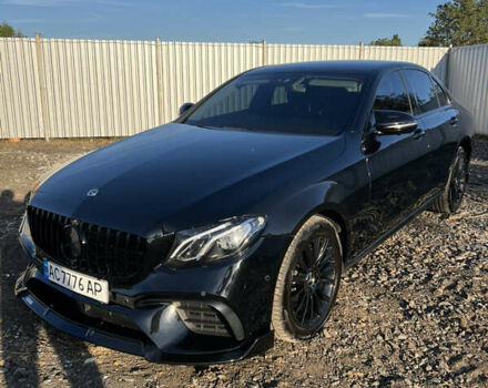 Мерседес Е-Клас 2017 у Луцьку на Automoto.ua Чорний Мерседес Е-Клас, об'ємом двигуна 1.95 л та пробігом 240 тис. км за 35000 $, фото 3 на Automoto.ua