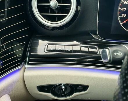 Черный Мерседес Е-Класс, объемом двигателя 1.95 л и пробегом 238 тыс. км за 33700 $, фото 24 на Automoto.ua