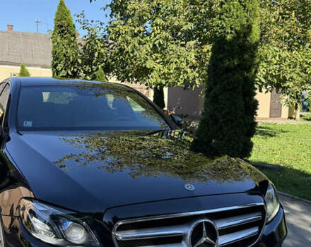 Черный Мерседес Е-Класс, объемом двигателя 1.95 л и пробегом 147 тыс. км за 30500 $, фото 1 на Automoto.ua