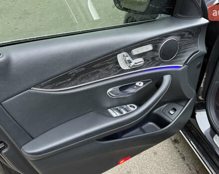 Черный Мерседес Е-Класс, объемом двигателя 2 л и пробегом 190 тыс. км за 26500 $, фото 20 на Automoto.ua