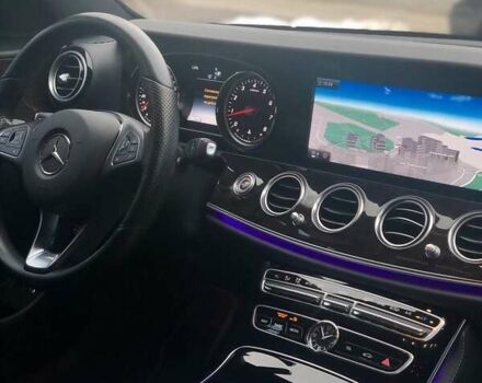 Черный Мерседес Е-Класс, объемом двигателя 1.99 л и пробегом 108 тыс. км за 22000 $, фото 3 на Automoto.ua