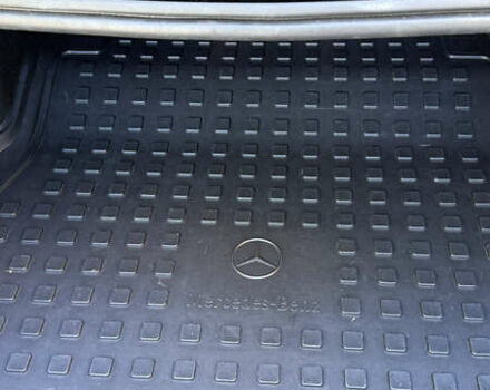 Черный Мерседес Е-Класс, объемом двигателя 1.95 л и пробегом 147 тыс. км за 30500 $, фото 32 на Automoto.ua