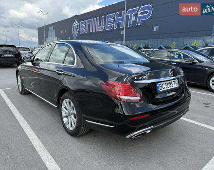 Чорний Мерседес Е-Клас, об'ємом двигуна 1.99 л та пробігом 67 тис. км за 34000 $, фото 6 на Automoto.ua