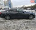Черный Мерседес Е-Класс, объемом двигателя 1.95 л и пробегом 365 тыс. км за 21000 $, фото 4 на Automoto.ua