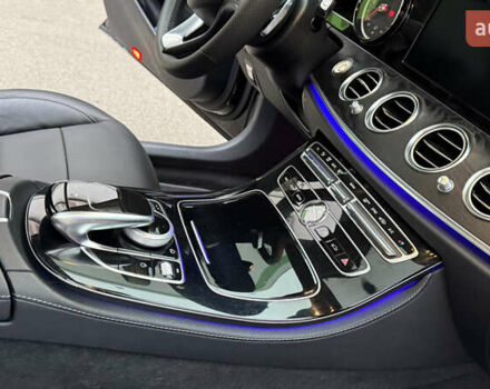 Черный Мерседес Е-Класс, объемом двигателя 2 л и пробегом 190 тыс. км за 26500 $, фото 18 на Automoto.ua