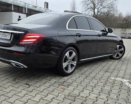 Чорний Мерседес Е-Клас, об'ємом двигуна 1.95 л та пробігом 225 тис. км за 26900 $, фото 3 на Automoto.ua