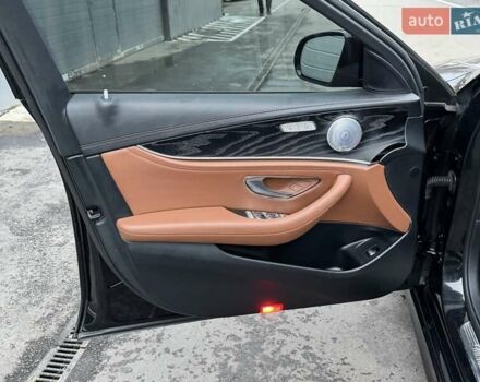 Черный Мерседес Е-Класс, объемом двигателя 1.95 л и пробегом 117 тыс. км за 33000 $, фото 14 на Automoto.ua