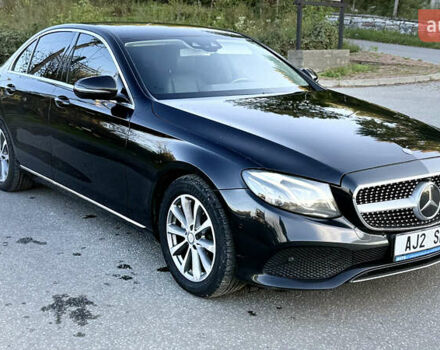 Мерседес Е-Класс 2017 в Хусте на Automoto.ua Черный Мерседес Е-Класс, объемом двигателя 1.95 л и пробегом 280 тыс. км за 21500 $, фото 9 на Automoto.ua