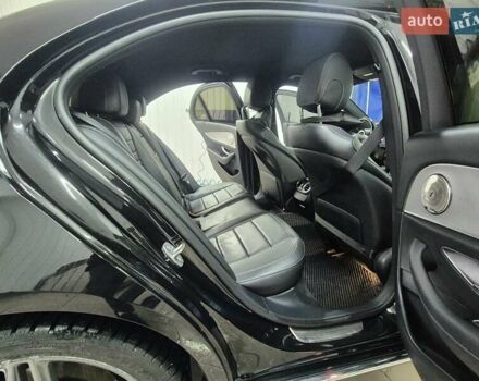 Черный Мерседес Е-Класс, объемом двигателя 1.95 л и пробегом 140 тыс. км за 35000 $, фото 9 на Automoto.ua