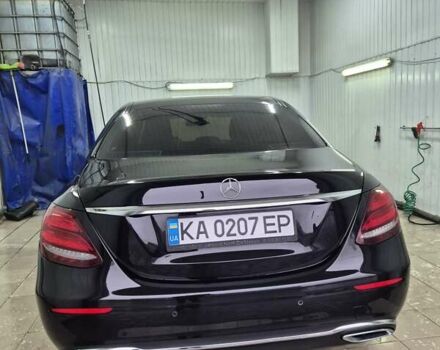 Черный Мерседес Е-Класс, объемом двигателя 1.95 л и пробегом 140 тыс. км за 35000 $, фото 1 на Automoto.ua