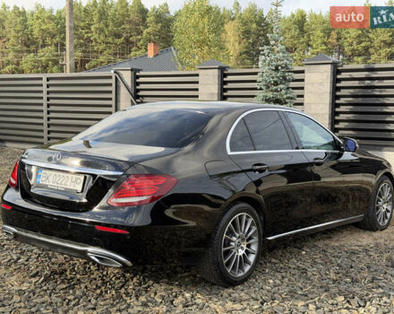 Черный Мерседес Е-Класс, объемом двигателя 2 л и пробегом 197 тыс. км за 29999 $, фото 10 на Automoto.ua