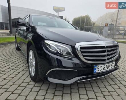 Черный Мерседес Е-Класс, объемом двигателя 1.95 л и пробегом 28 тыс. км за 37000 $, фото 3 на Automoto.ua