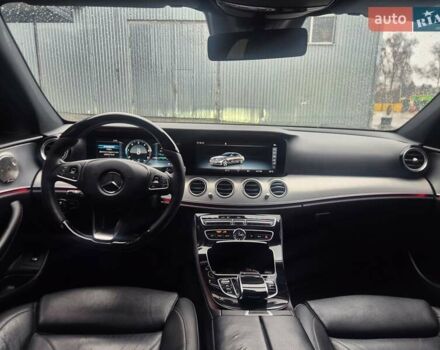 Черный Мерседес Е-Класс, объемом двигателя 1.95 л и пробегом 140 тыс. км за 35000 $, фото 18 на Automoto.ua